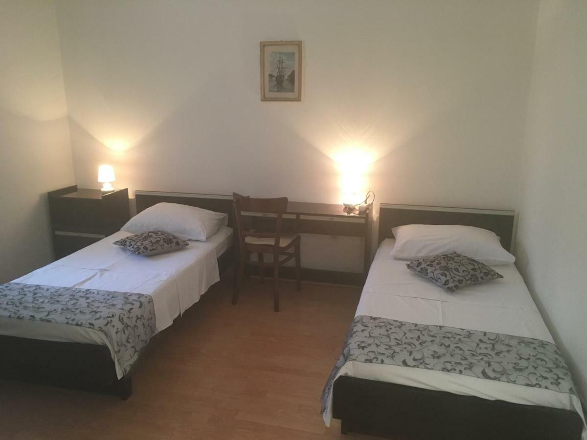 Apartmani Josipa Šibenik Kültér fotó